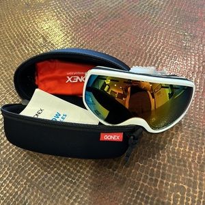Brand new ski goggles details listed on picture two and three